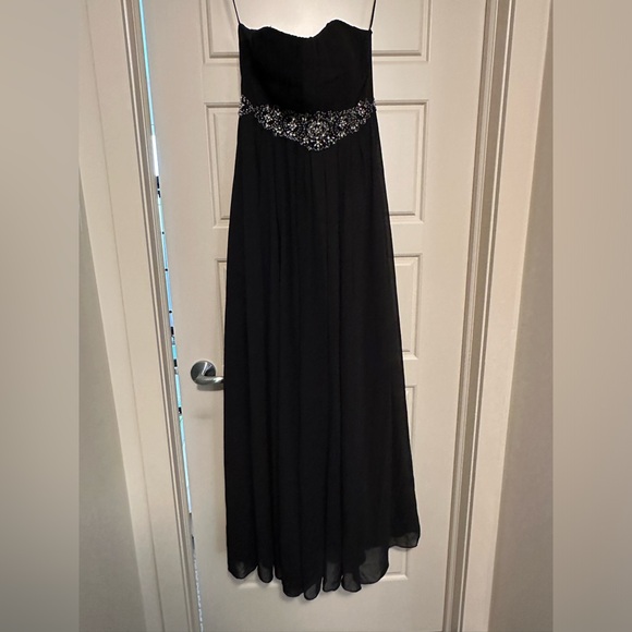 Juliet Minimalist Black Formal Floor Length Dress - Picture 1 of 10